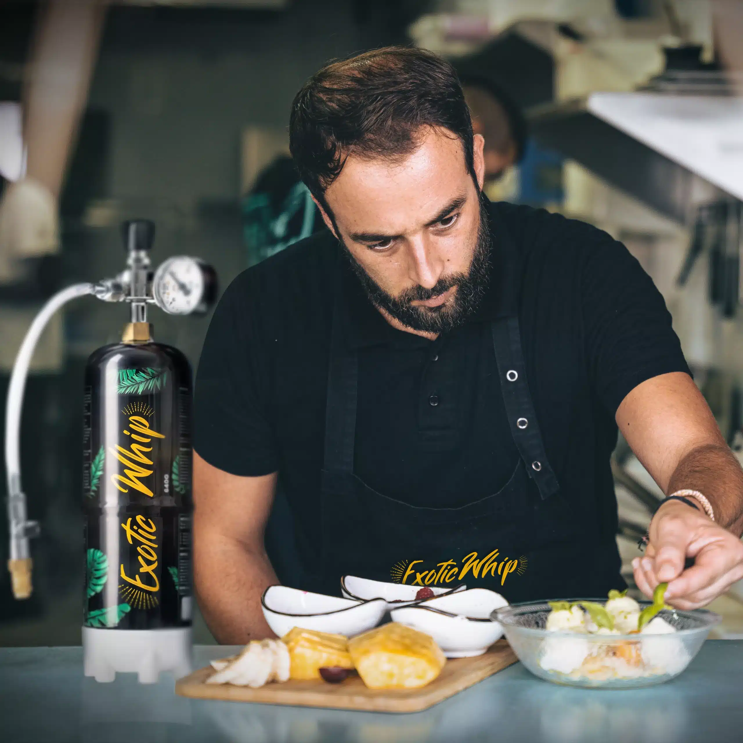 the use of whipped cream in the catering and food service industry is not just about adding a touch of indulgence to your dishes.