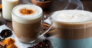 Συνταγή Nitro Chai Latte: Εύκολα Βήματα για να Δημιουργήσετε μία Κρεμώδη Απόλαυση