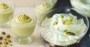 Delizia Cremosa e Nocciola: Scopri la Ricetta della Mousse al Pistacchio