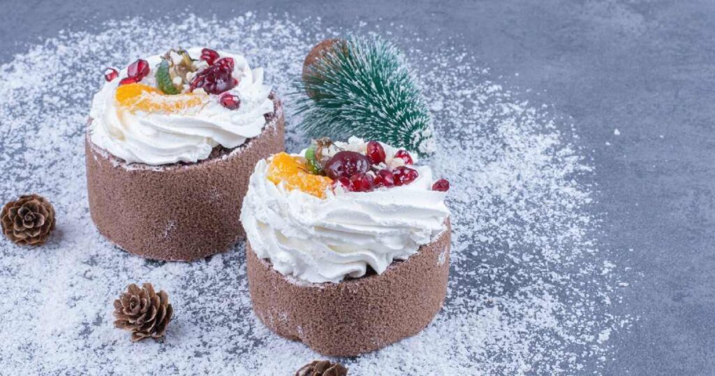 Preparation Steps for This Christmas Cake Recipe With Whipped Cream